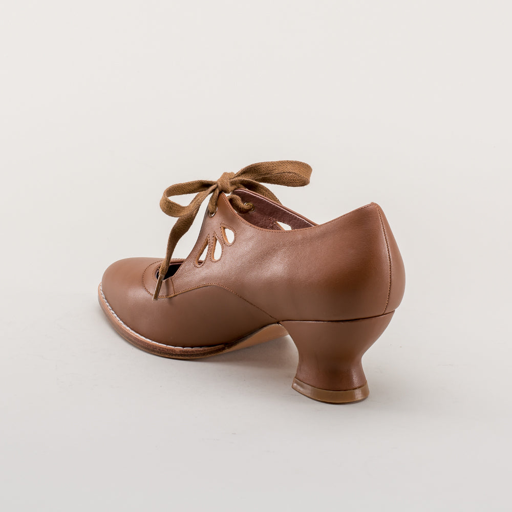 Gibson Edwardian Leather Shoes (Tan)