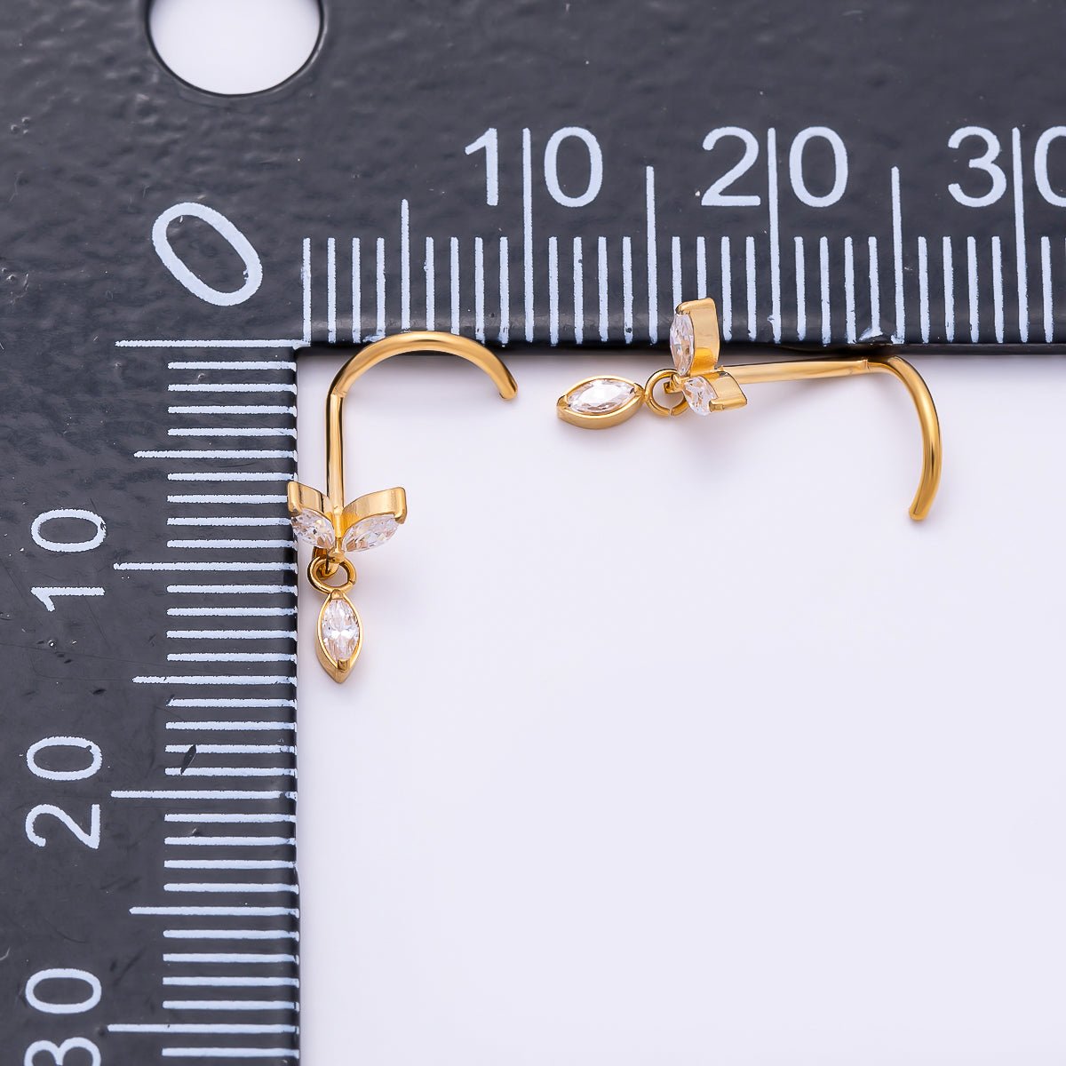 Titanium CZ Leaf Nose Stud